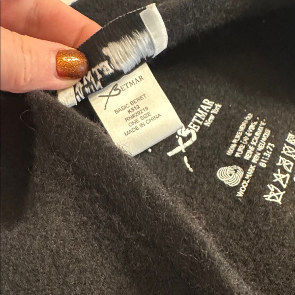 Betmar New York Vintage 100% wool basic beret winter hat black - Picture 5 of 8